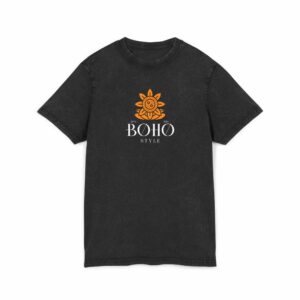 Boho Sun t-shirt noir vu de face, à plat, avec motif mandala soleil orange